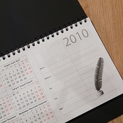 Календари - Настолен календар бележник с дати